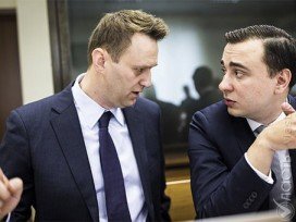 Суд обязал Навального удалить фильм и расследование о Медведеве