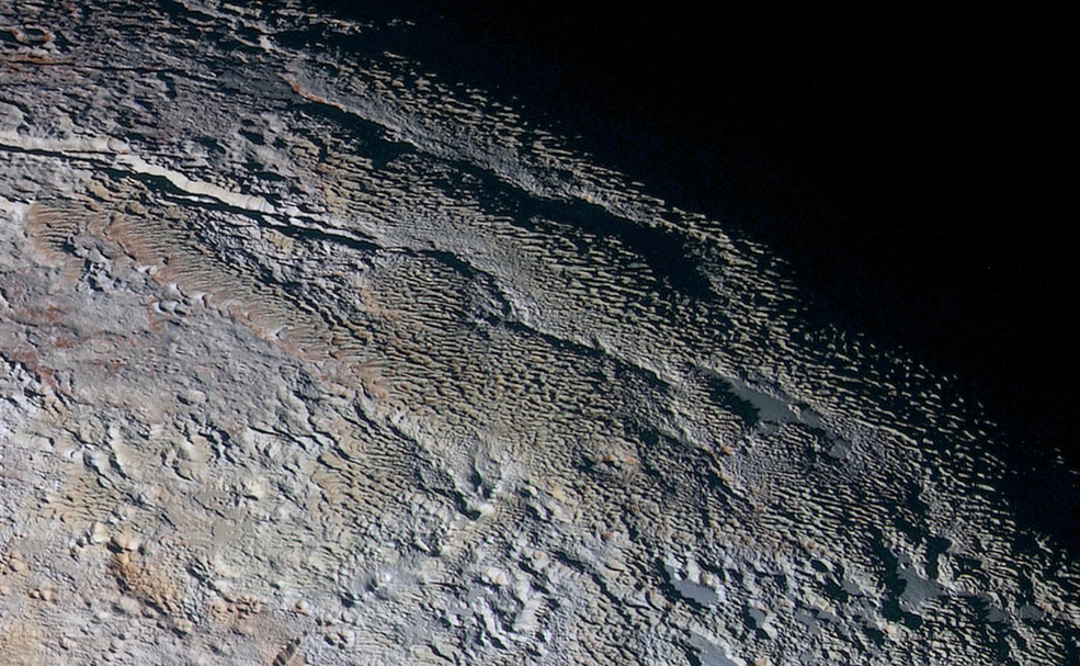 НАСА опубликовала новые снимки Плутона