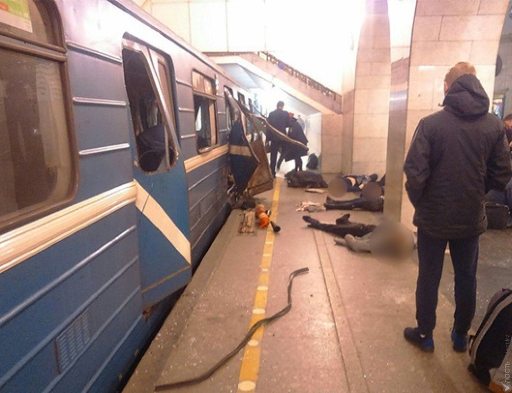 В российской Генпрокуратуре назвали взрывы в метро Санкт-Петербурга терактом