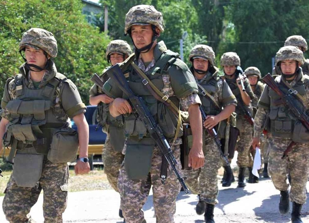 Армейские подразделения Казахстана обучают эффективно действовать в условиях кризисных ситуаций