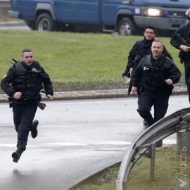 На востоке Парижа в магазине захвачена группа заложников