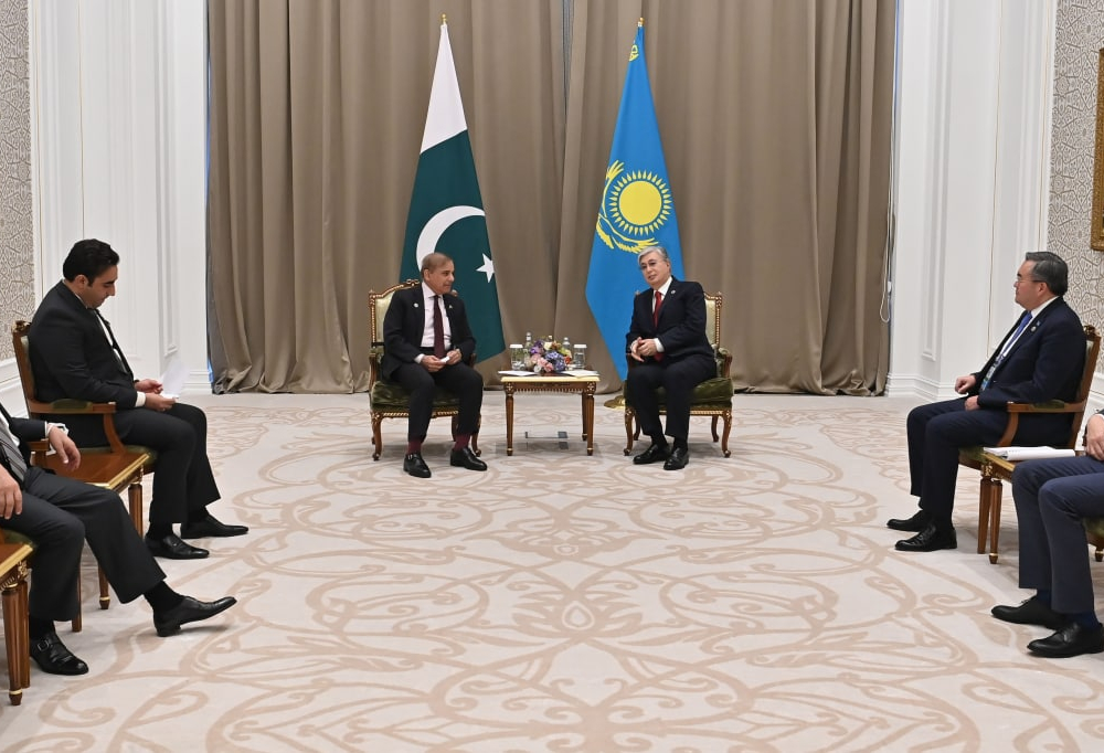 Казахстан готов и впредь поддерживать Пакистан, заявил Токаев