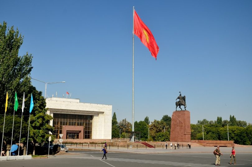 В Кыргызстане иностранным гостям будут выдавать «Паспорт туриста»