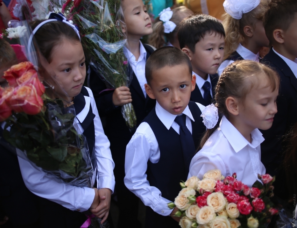 Учебный год для казахстанских школьников завершится 25 мая