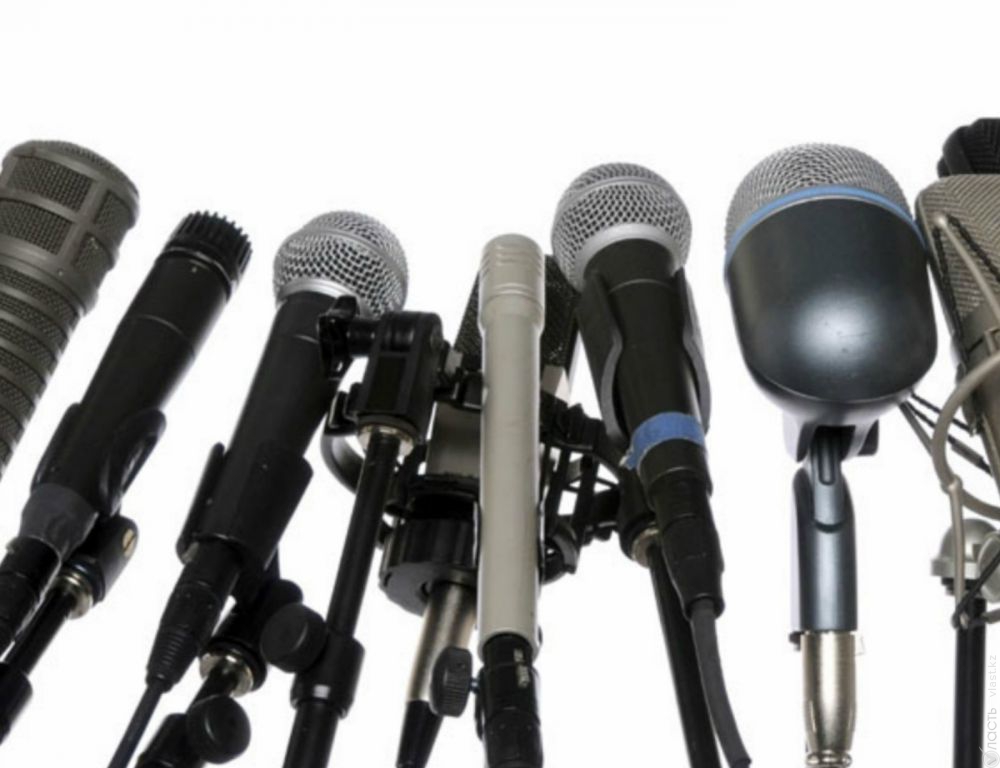Китай: хотите научиться общаться с прессой &mdash; готовьтесь петь