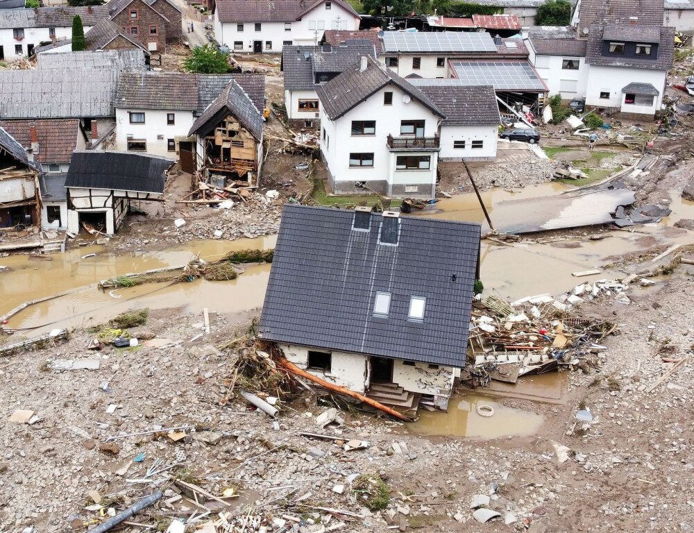Наводнение в Западной Германии и Бельгии: десятки погибших и пропавших без вести