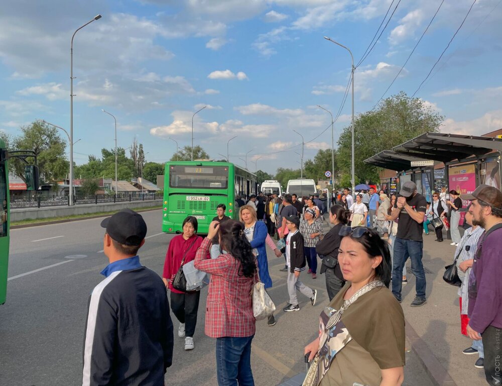В Алматы предлагают повысить тариф на проезд в общественном транспорте 