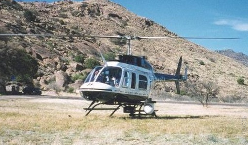 Вертолет Bell 206L совершил аварийную посадку близ Алматы 