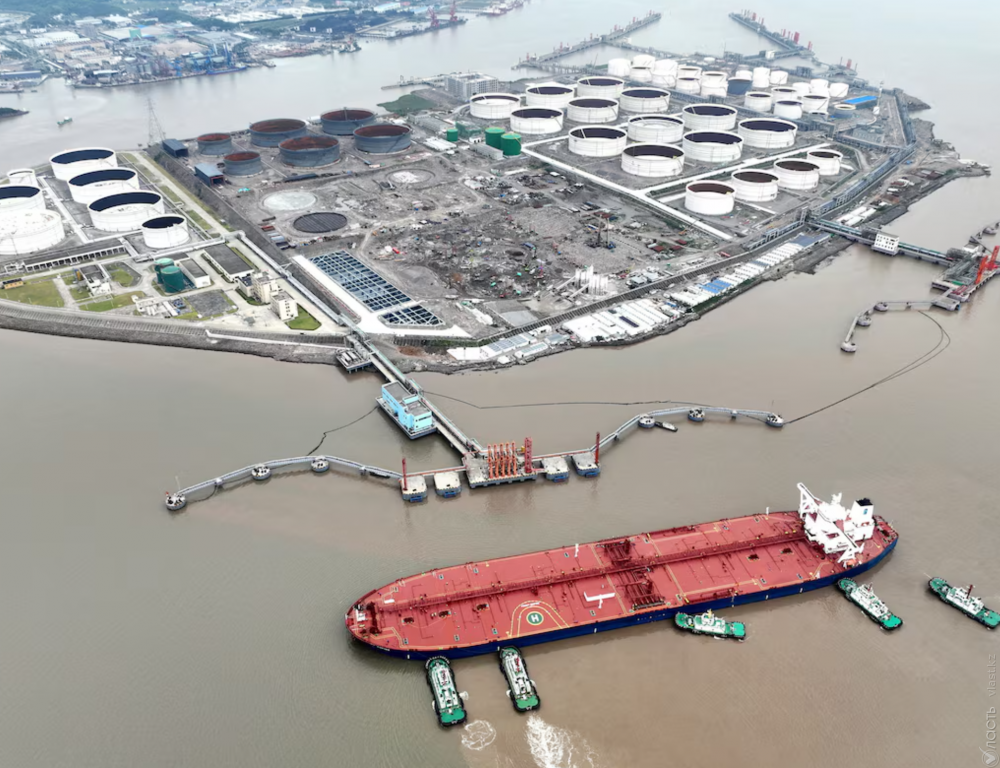 Крупнейшие китайские нефтяные компании приостановили закупки российской нефти 