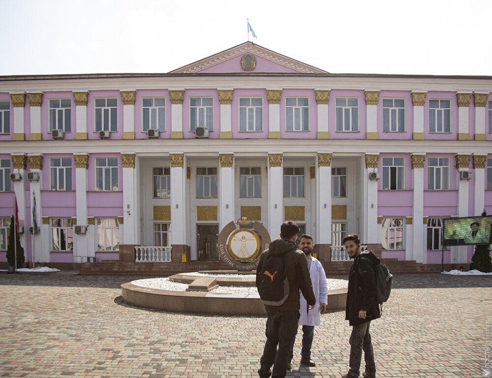 Больше всего иностранных студентов в Казахстане из Индии и Туркменистана – Миннауки