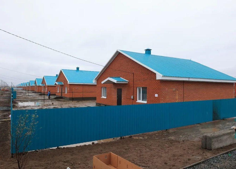 Токаев наградил руководство строительных компаний за возведение жилых домов после пожаров в Костанайской области