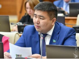 Досрочно прекращены полномочия депутата мажилиса Елнура Бейсенбаева 