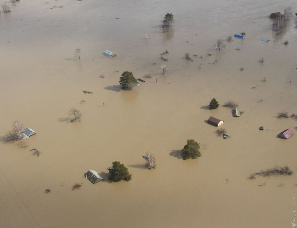 Почти 6,9 тыс. домов после паводков не подлежат восстановлению – Бозумбаев