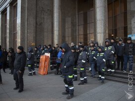 Vlast Explains: Why Are Oil Workers Protesting in Kazakhstan?