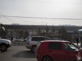 Сотрудники автовокзала «Сайран» не знают, когда завершится его реконструкция
