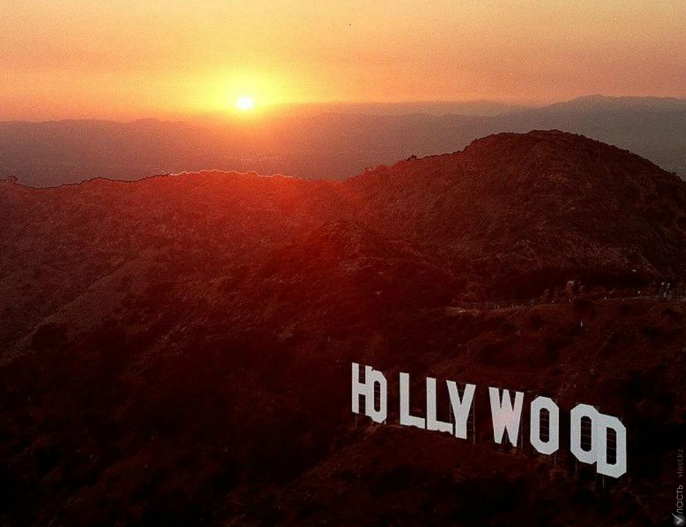 После неспокойного 2014-го Голливуд с надеждой смотрит в 2015-й
