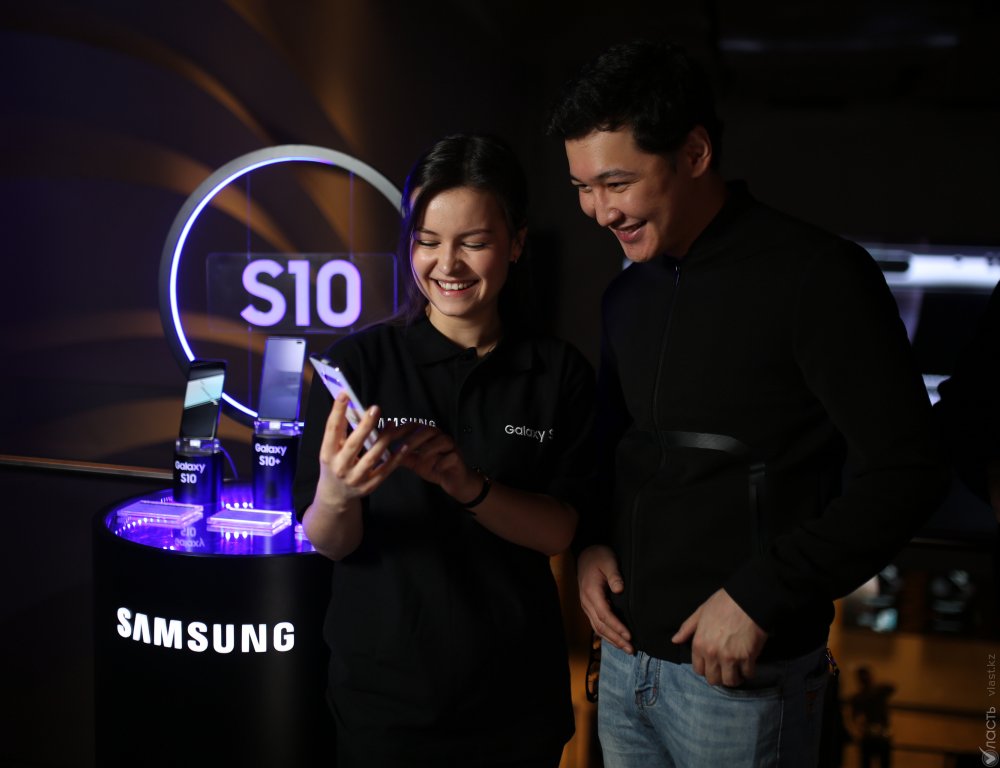 Samsung представила в Алматы новые смартфоны Galaxy S10