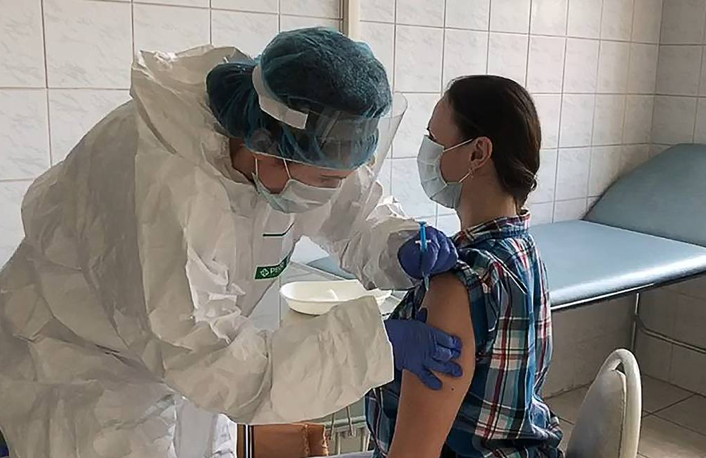 Казахстан не будет закупать российскую вакцину от коронавируса до завершения ее испытаний