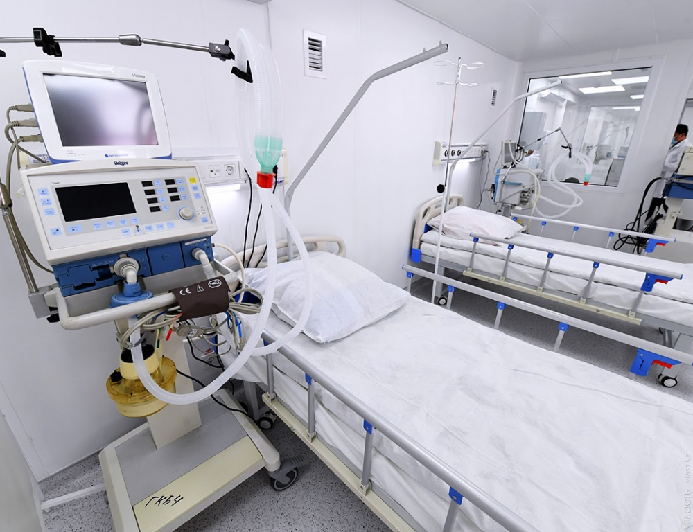 Менее 100 пациентов с коронавирусом остаются в больницах Казахстана