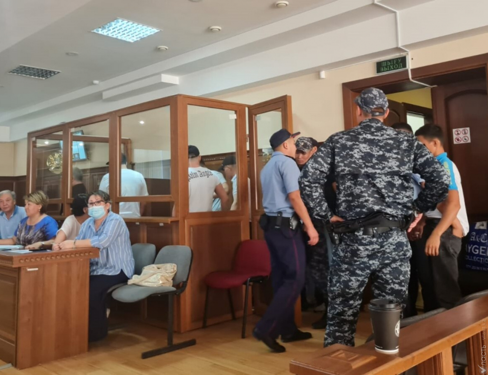 Двоим обвиняемым по делу о январских событиях в Таразе прокурор запросил четыре года лишения свободы