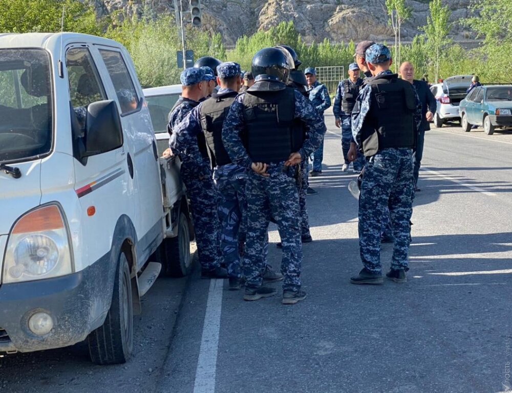 Кыргызстан заявил о новых обстрелах на границе с Таджикистаном 