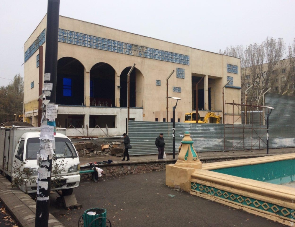 ​Управление архитектуры Алматы не выдавало разрешение на снос или реконструкцию здания кинотеатра «Байконур»