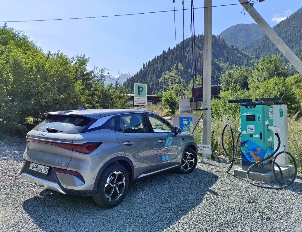 Акимат Алматы снова обещает установить более 300 зарядных станций для электромобилей