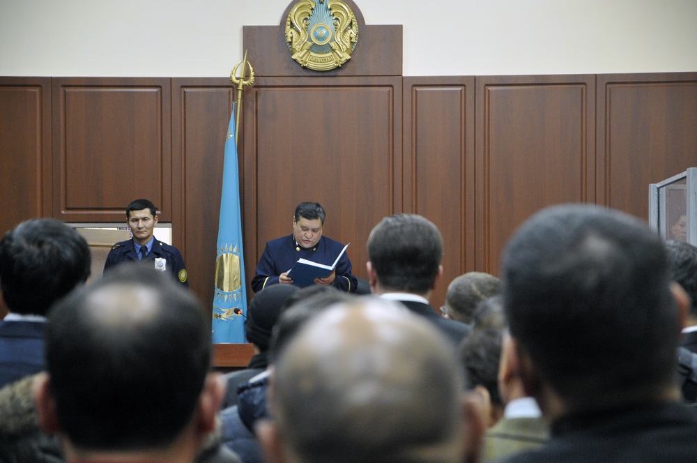 Бывший аким Караганды Смагулов приговорен к 3 годам лишения свободы 