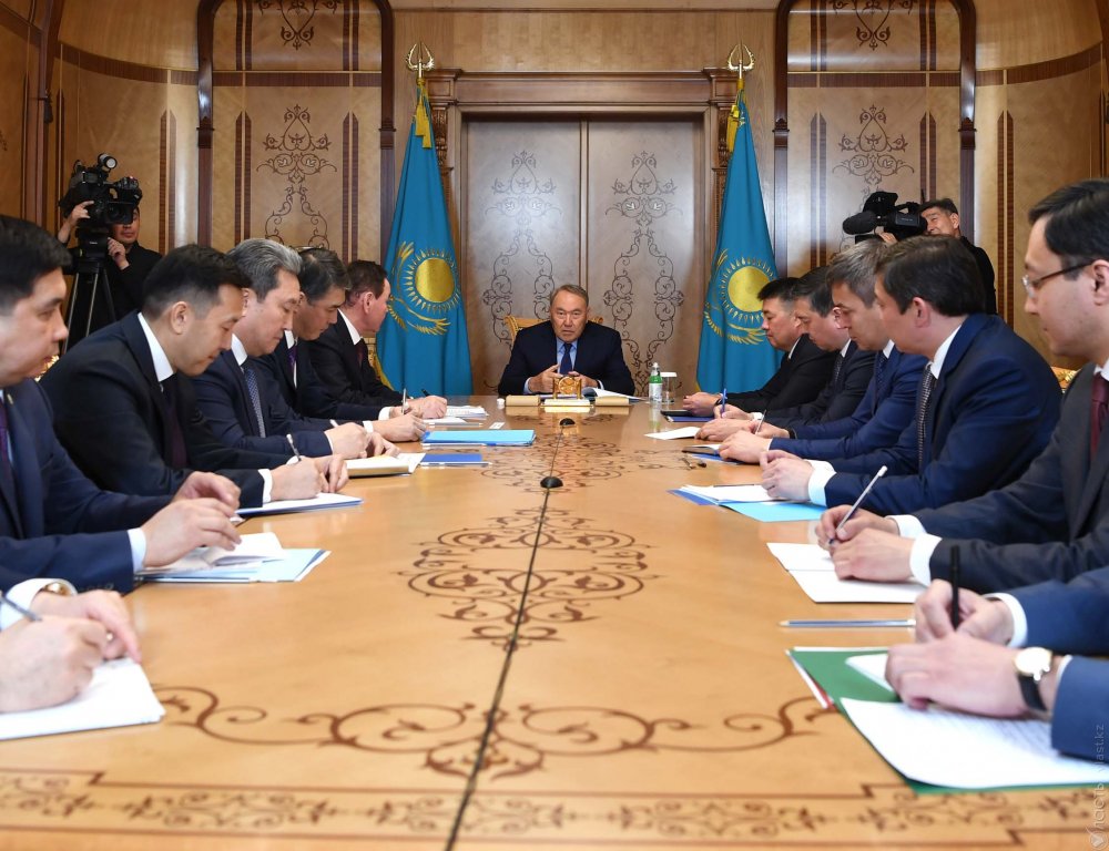 Назарбаев поручил своей канцелярии приступать к работе