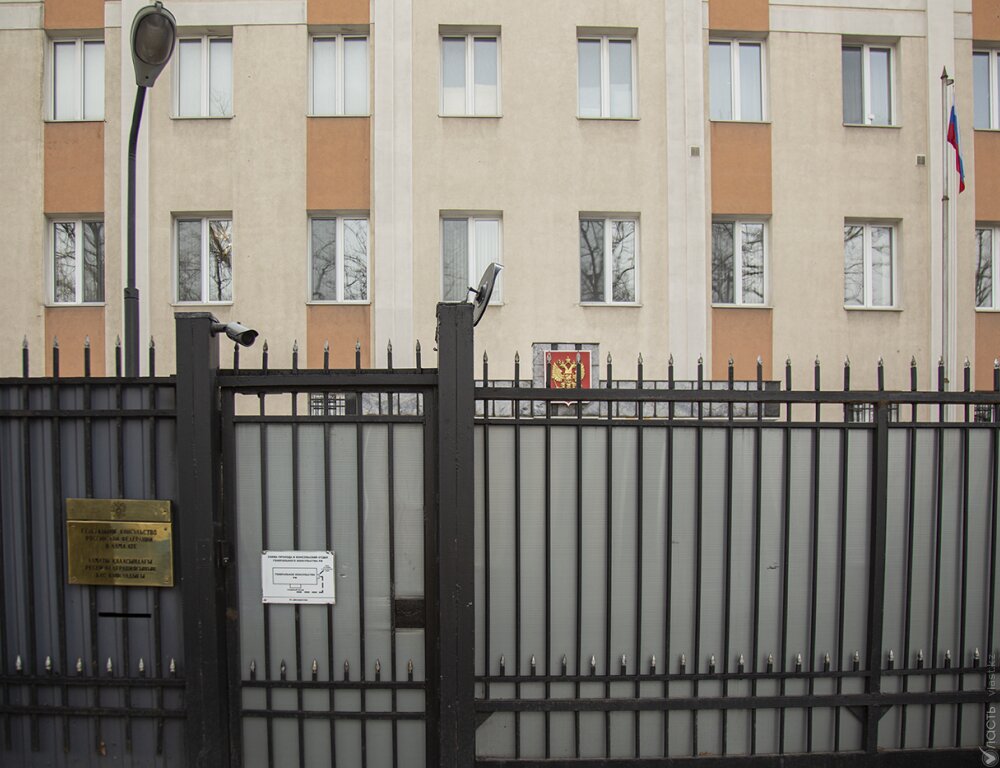 В МВД отмечают рост заявлений от россиян на получение вида на жительство в Казахстане 