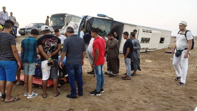 Автобус с казахстанскими туристами перевернулся в Египте