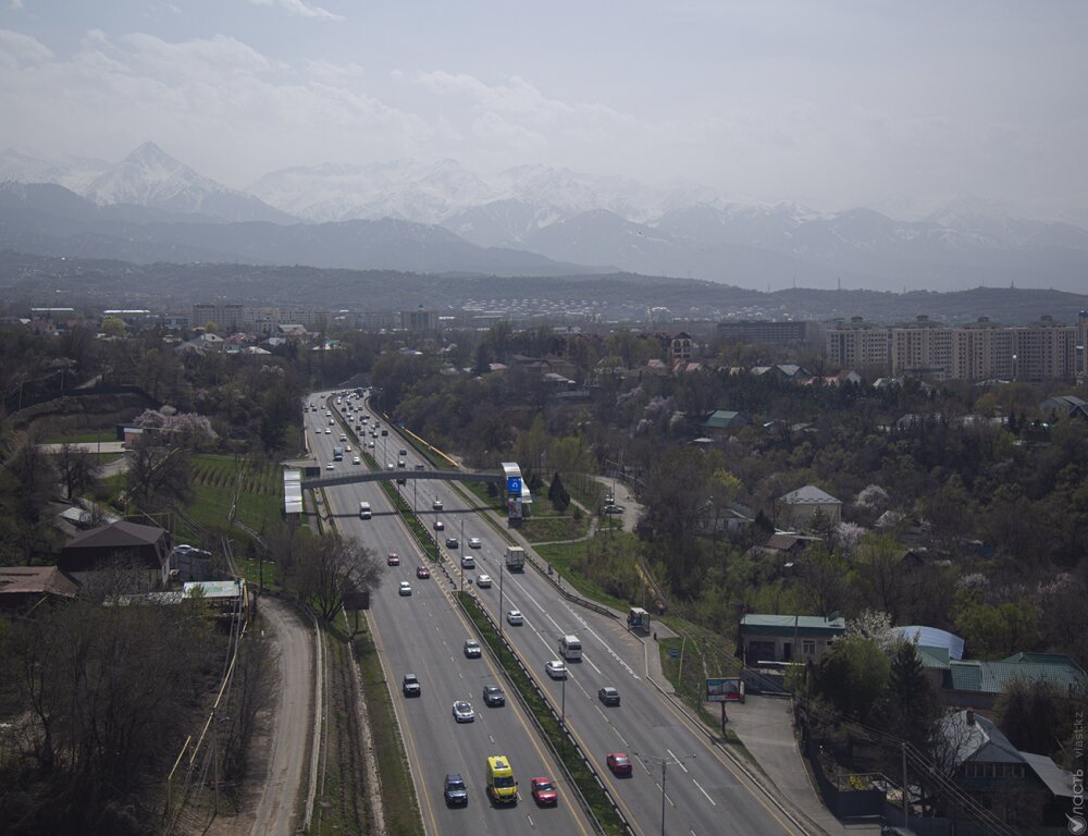 
Казахстанцев призывают в понедельник отказаться от автомобиля 