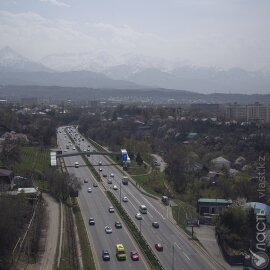 Казахстанцев призывают в понедельник отказаться от автомобиля 
