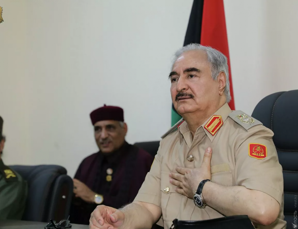 Фельдмаршал Хафтар объявил о переходе власти в Ливии к армии