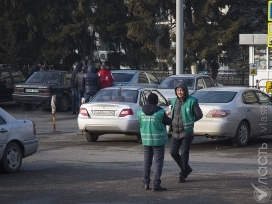 В Алматы все нелегальные парковки исчезнут после передачи Алматытехспецпаркинга инвестору 