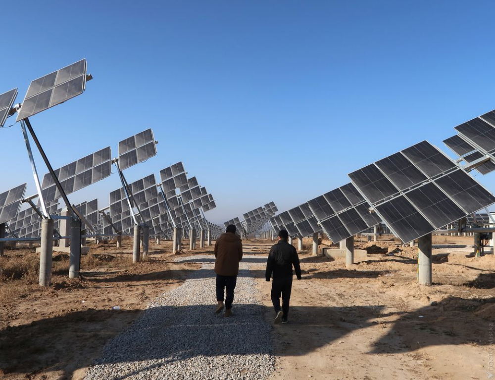 Китай намерен увеличить выработку электроэнергии на солнечных и ветряных электростанциях на 1,3% до 11% в 2021 году
