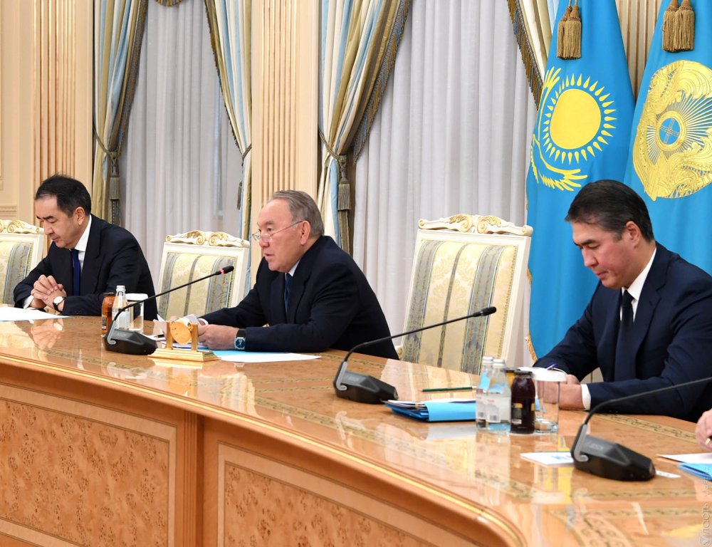 Странам СНГ следует совместно заняться развитием 5G, считает Назарбаев 