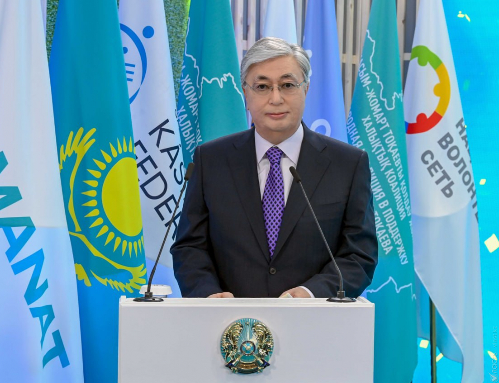Токаева с переизбранием на пост президента Казахстана поздравил Мирзиёев 
