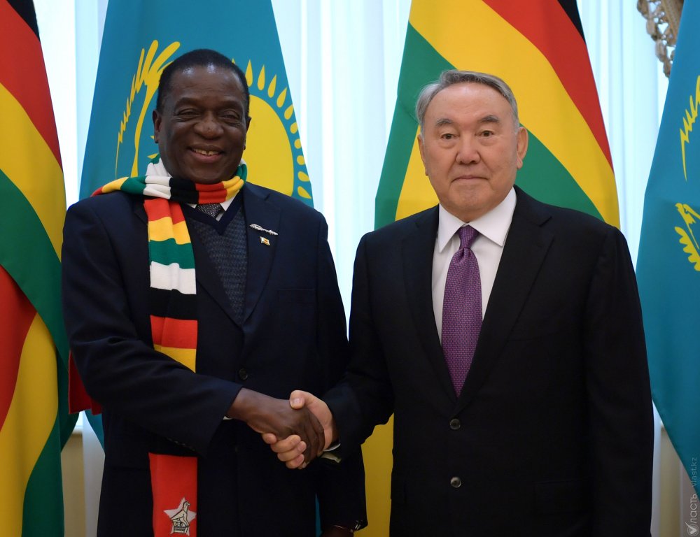 Президенты Казахстана и Зимбабве договорились развивать сотрудничество между странами
