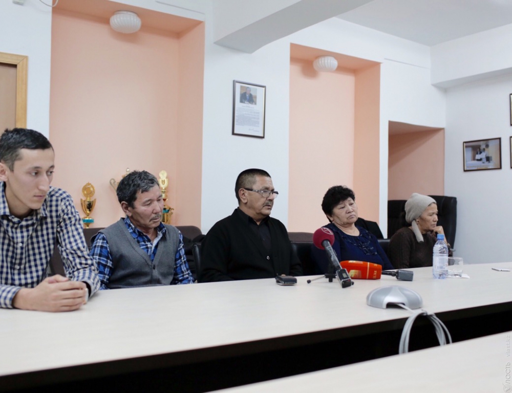 Средства, собранные на лечение избитого врача, пойдут на проживание его родственников в Алматы