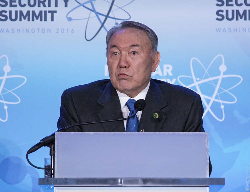 Назарбаев возмущен продажей прописки в Астане и социальным иждивенчеством 