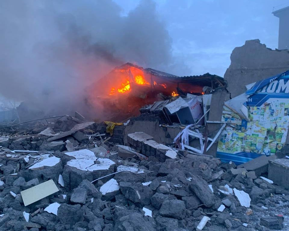 В Темиртау из-под завалов магазина извлекли тело погибшей – МЧС