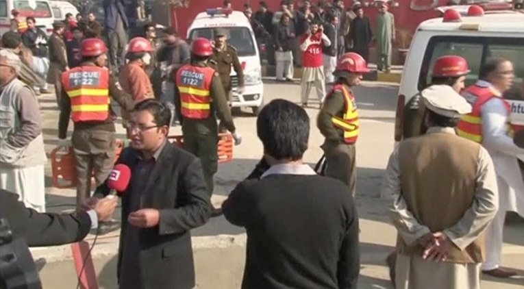 Около 25 человек погибли в Пакистане при нападении боевиков на университет