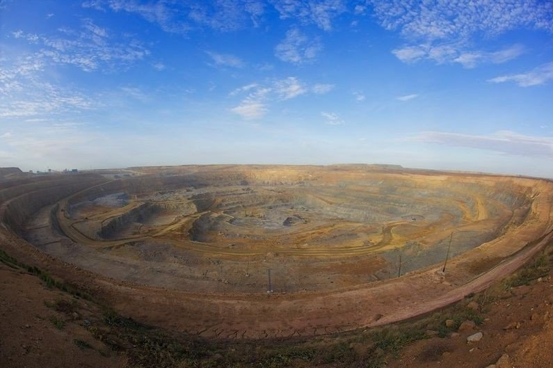 
Завод по выпуску золото-серебряного сплава откроют в области Абай к концу года
