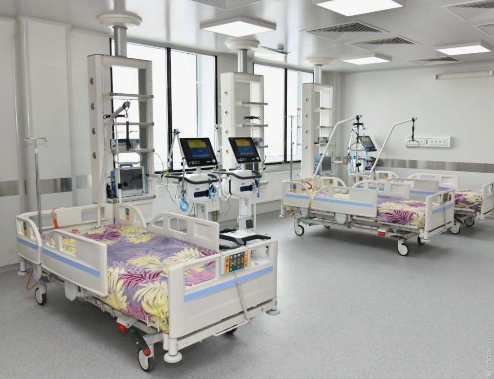 49 пациентов с коронавирусом остаются в больницах Казахстана