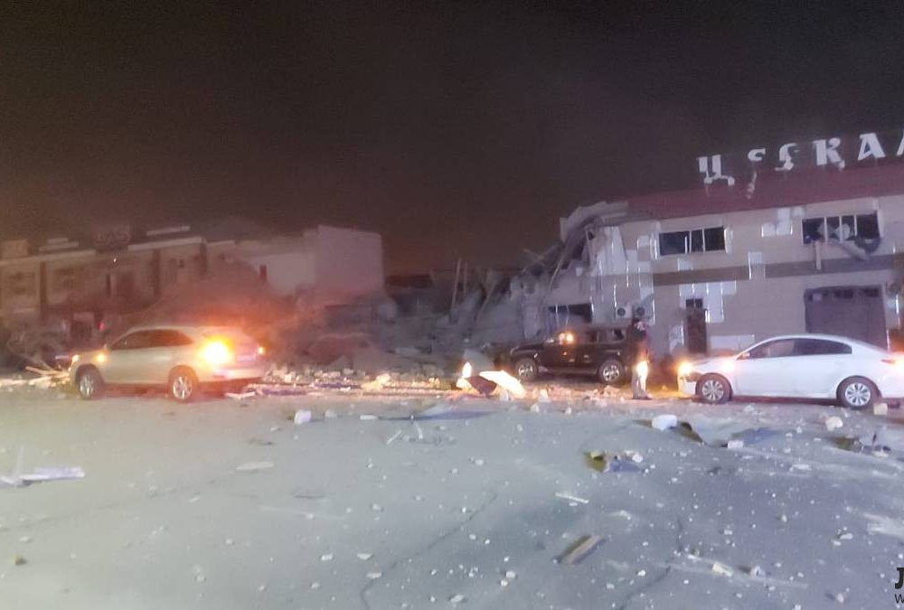В Актау в здании кафе прогремел взрыв 