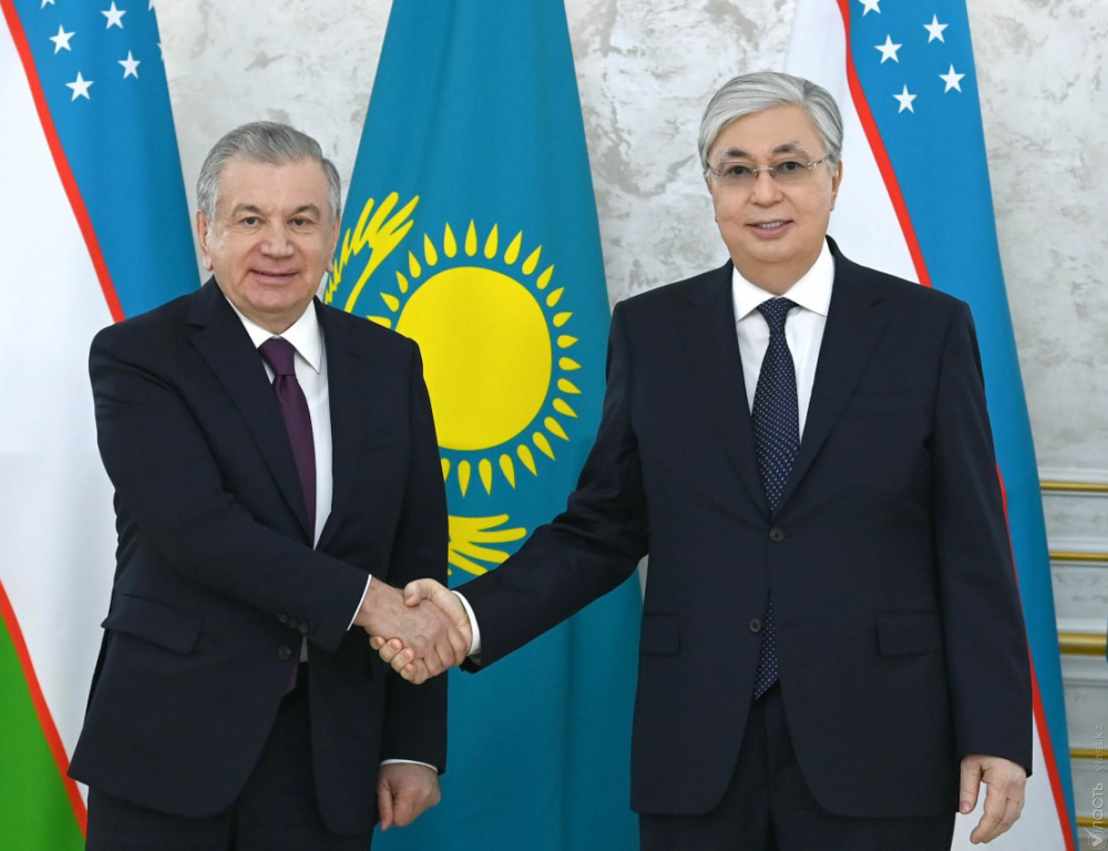
Токаев обсудил с Мирзиёевым перспективы укрепления сотрудничества Казахстана и Узбекистана