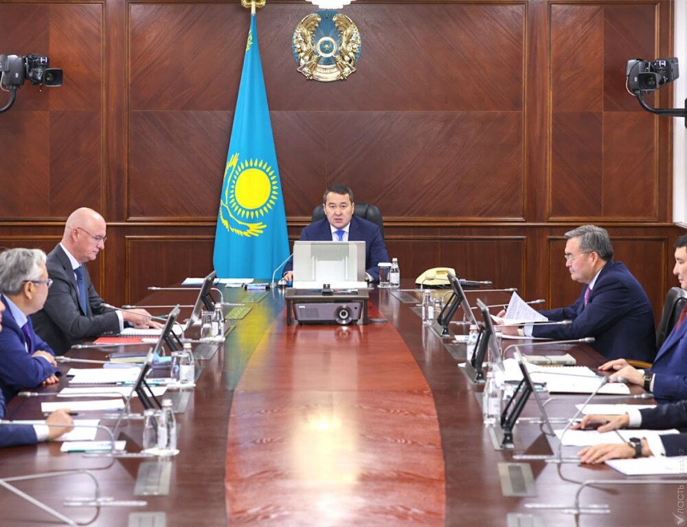Смаилов поручил Kazakh Invest привлекать в экономику Казахстана крупные корпорации