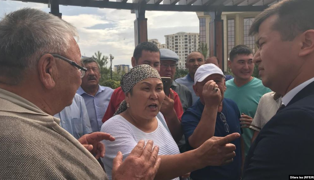 Жители еще четырех городов Казахстана вышли на акции протеста 