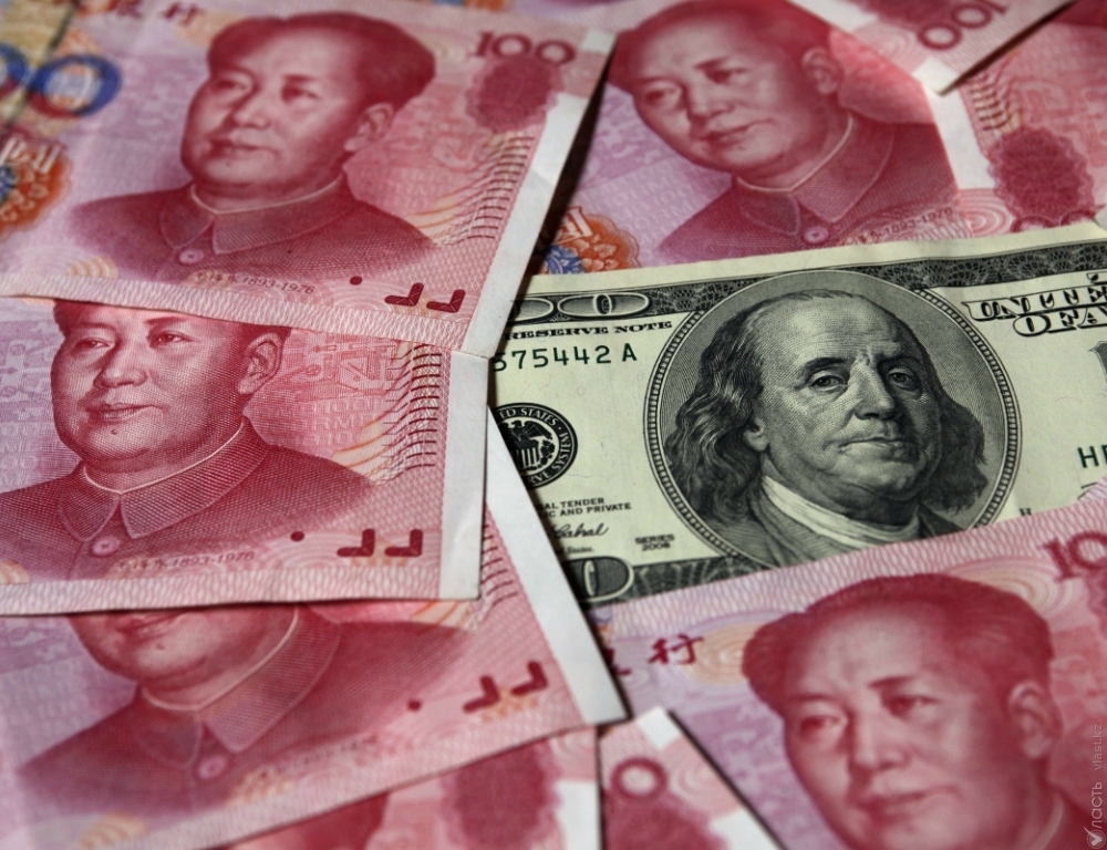 Центробанк КНР понизил курс юаня к доллару до минимума с августа 2008 года
